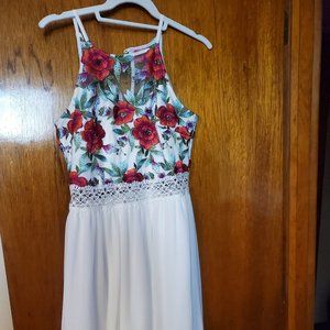 A. Byer, Women's size 9, White with Multi Color Flowers